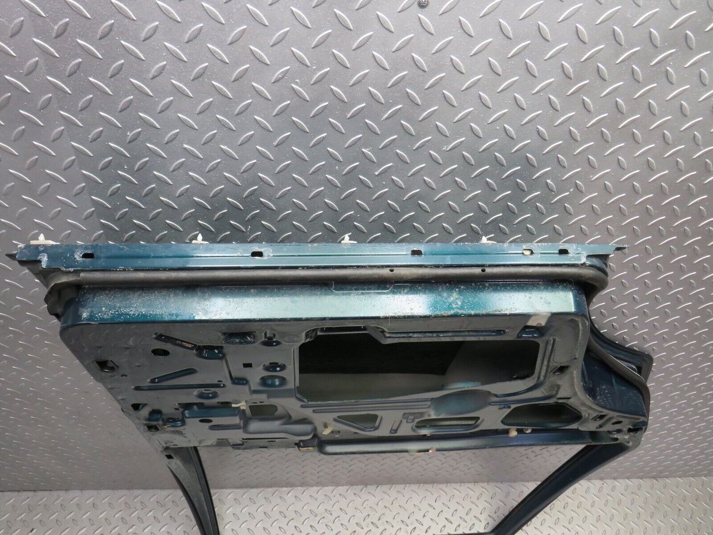 27752 Mercedes-Benz S124 300TE Wagon Rear Left Door