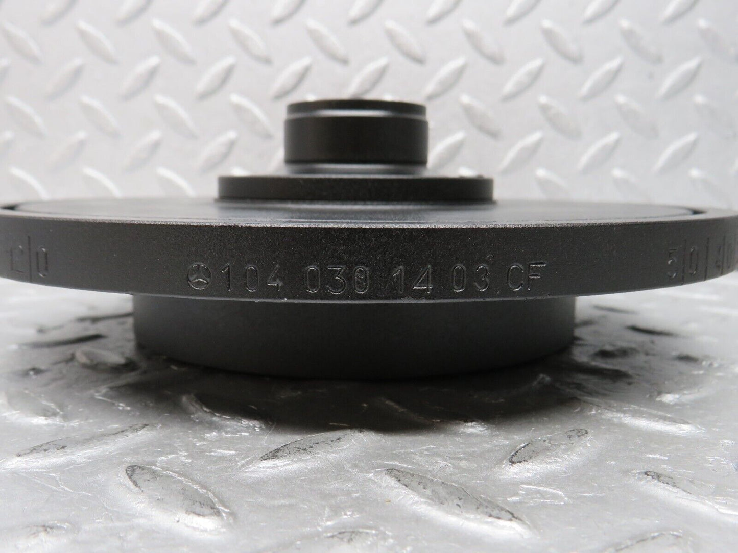 38130 Mercedes-Benz A124 320E Cabriolet Crankshaft Vibration Damper 1040301403