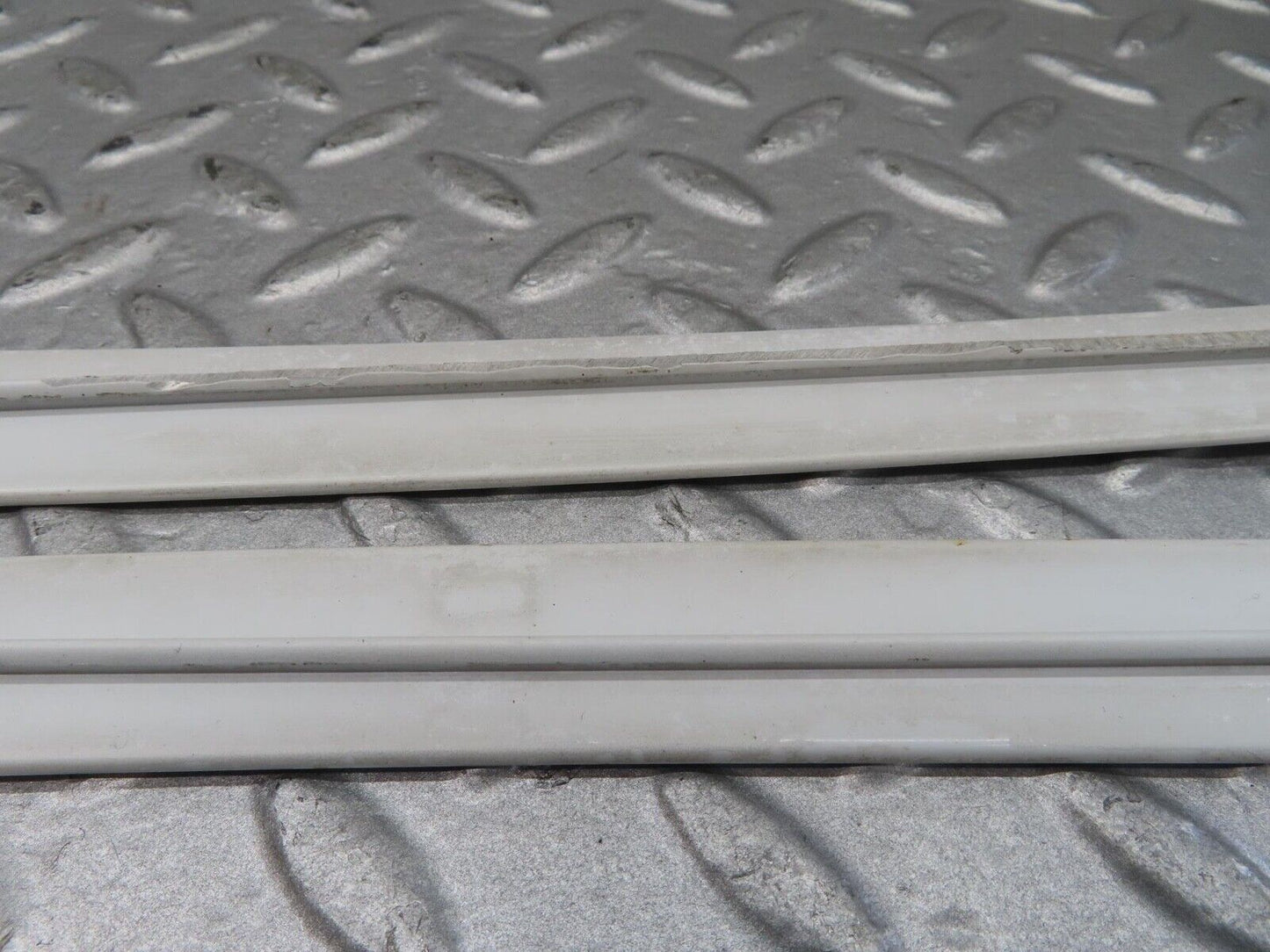 16439 Mercedes-Benz W124 260E C Pillar Lower Moulding Trim