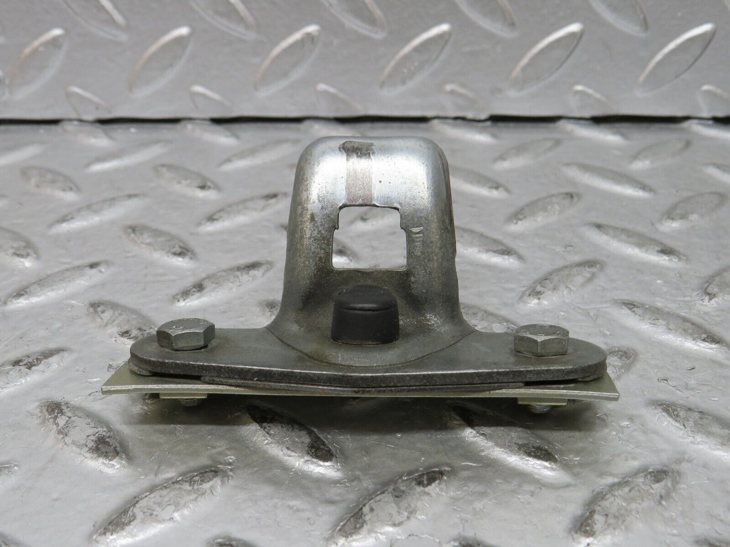 27254 Mercedes-Benz W123 280E Boot Trunk Latch Lock