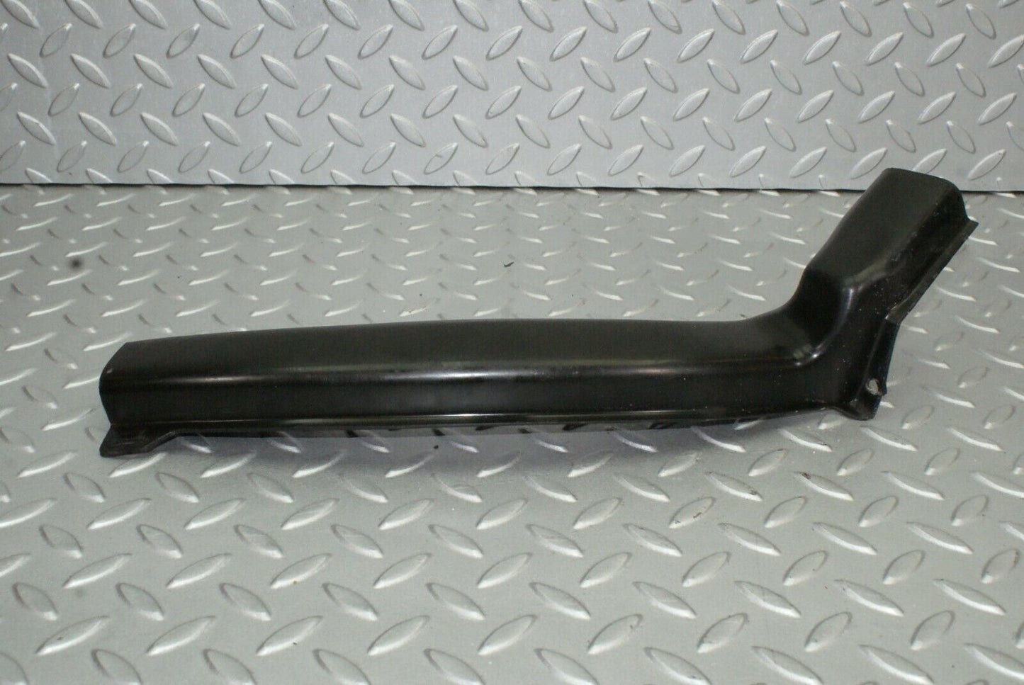 2521 Mercedes-Benz W116 350SE Rear Right Cabel Cover 1168210436