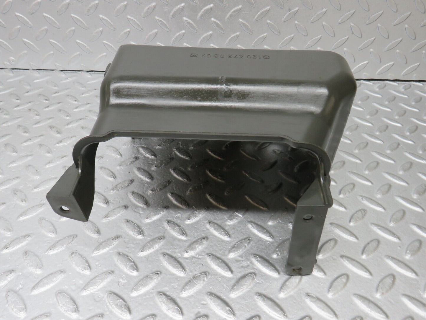 36144 Mercedes-Benz W126 420SE Fuel Pump Protective Cover 1264780337