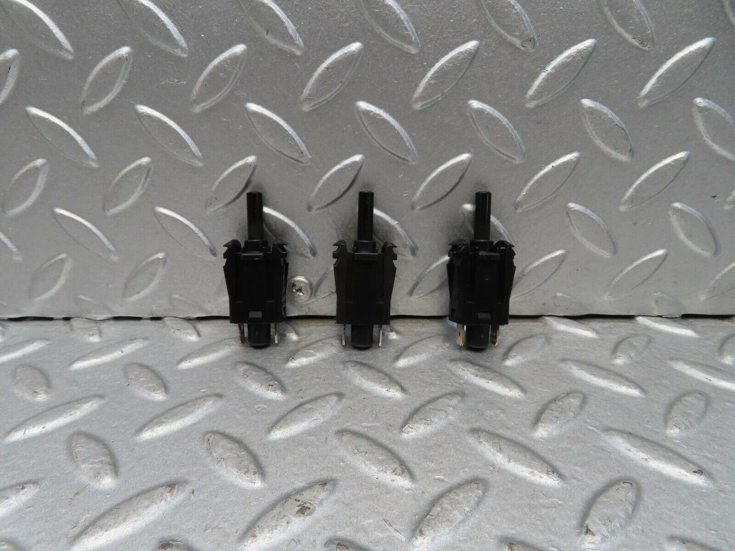 14729 Mercedes-Benz W201 190E Door Contact Switch 3pcs 0015458714