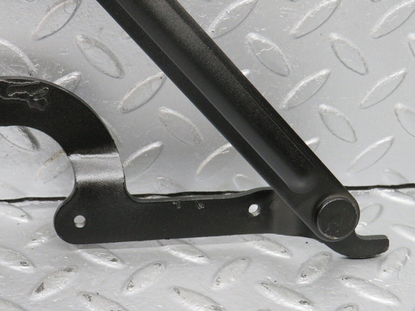 40547 Mercedes-Benz W123 300D Bonnet Hinge Right Side