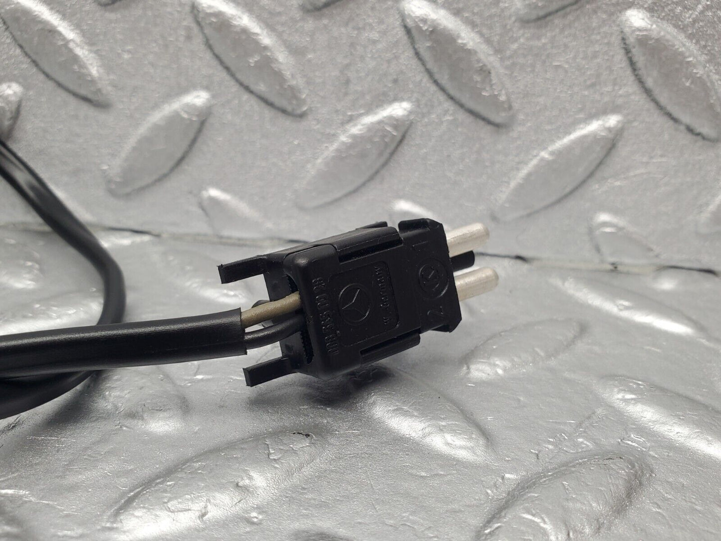 46055 Mercedes-Benz W126 420SE Temperature Sensor 0085450928