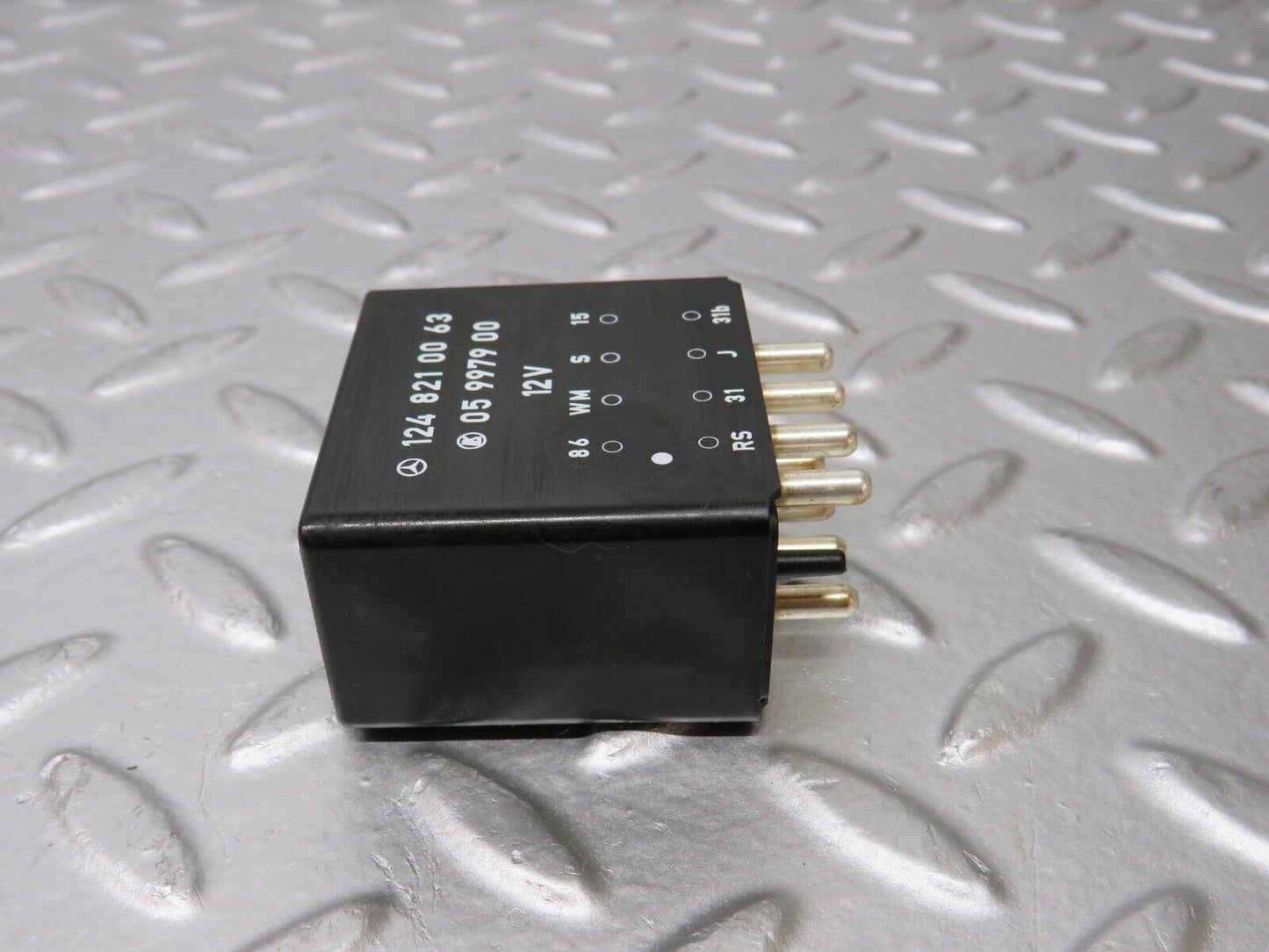 31271 Mercedes-Benz S124 220TE Wagon Rear Windscreen Wiper Relay 1248210063