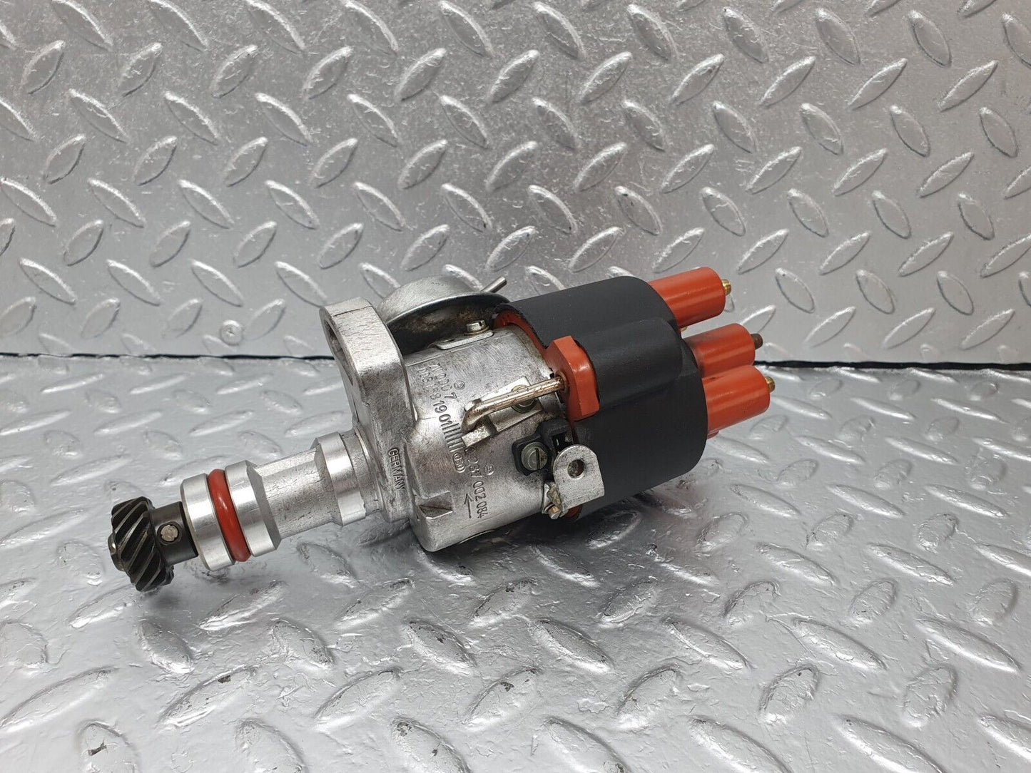 42721 Mercedes-Benz W201 190 Ignition Distributor Bosch 0031581901 0237002084