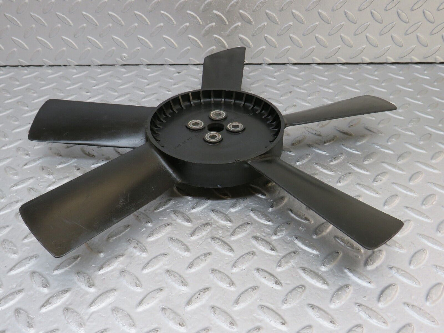 35921 Mercedes-Benz 240D OM616.912 Engine Cooling Fan & Fan Spacer 1152050406