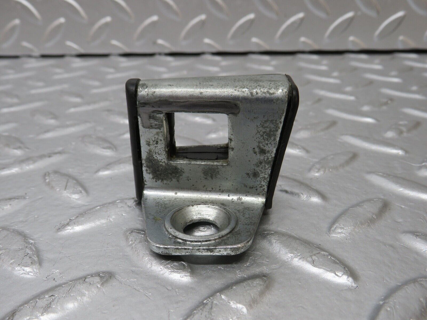 30477 Mercedes-Benz W124 230E Door Lock Latch