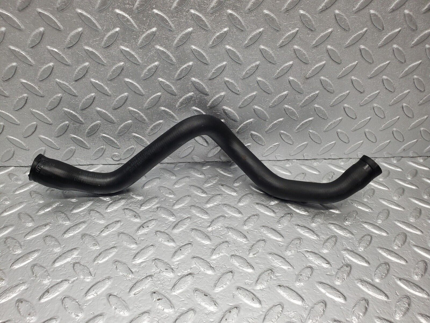 46907 Mercedes-Benz R129 320SL Coupe Radiator Lower Hose Pipe 1295012582