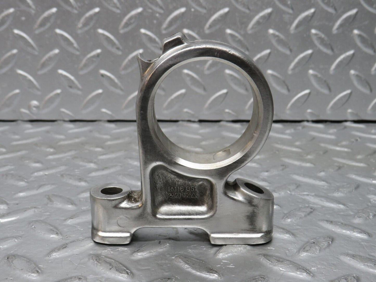32997 Mercedes-Benz C107 R107 350 V8 Camshaft Tower Bearing 1160512112