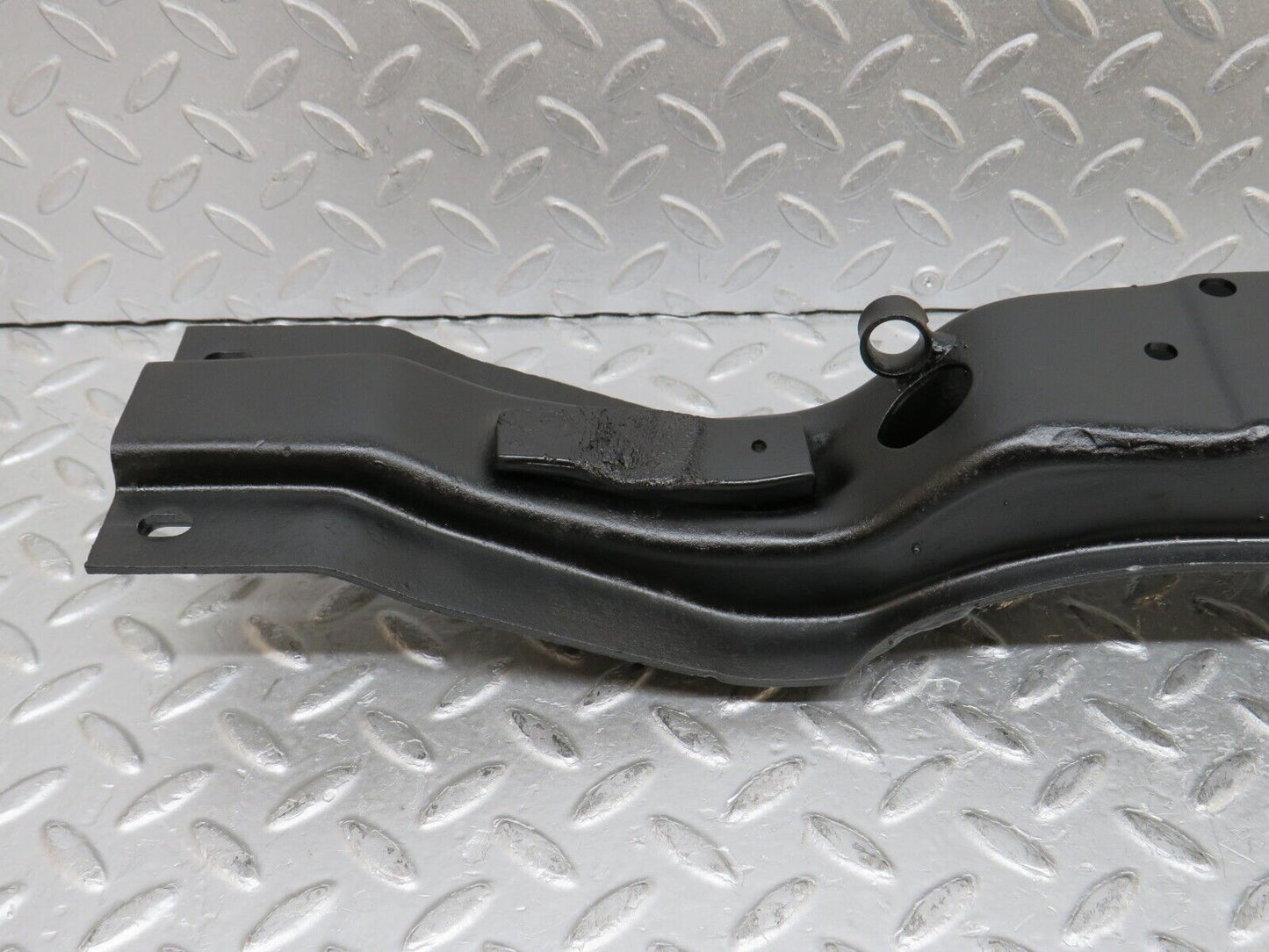 37362 Mercedes-Benz W109 300SEL Gearbox Mount Bracket 1089870740