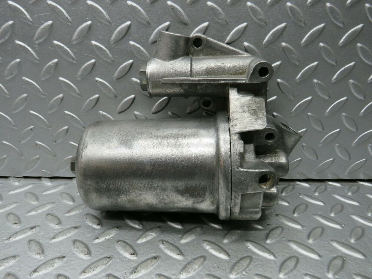 22160 Mercedes-Benz S123 280TE Wagon Oil Filter Housing 1101801502