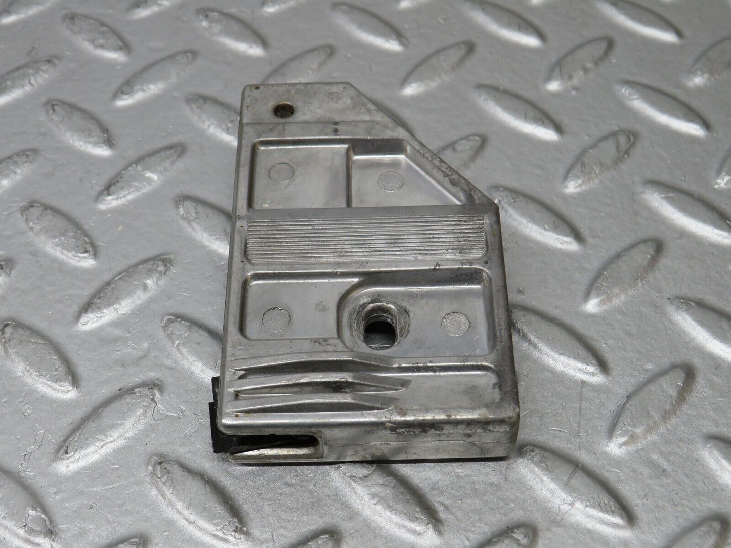36887 Mercedes-Benz C126 420SEC Coupe Door Window Guide Bracket 1267250332
