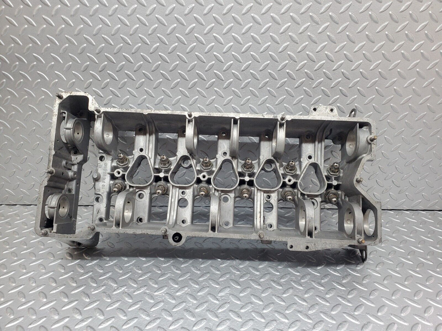 44307 Mercedes-Benz W123 280E Camshaft Bearing Casing 1100163304