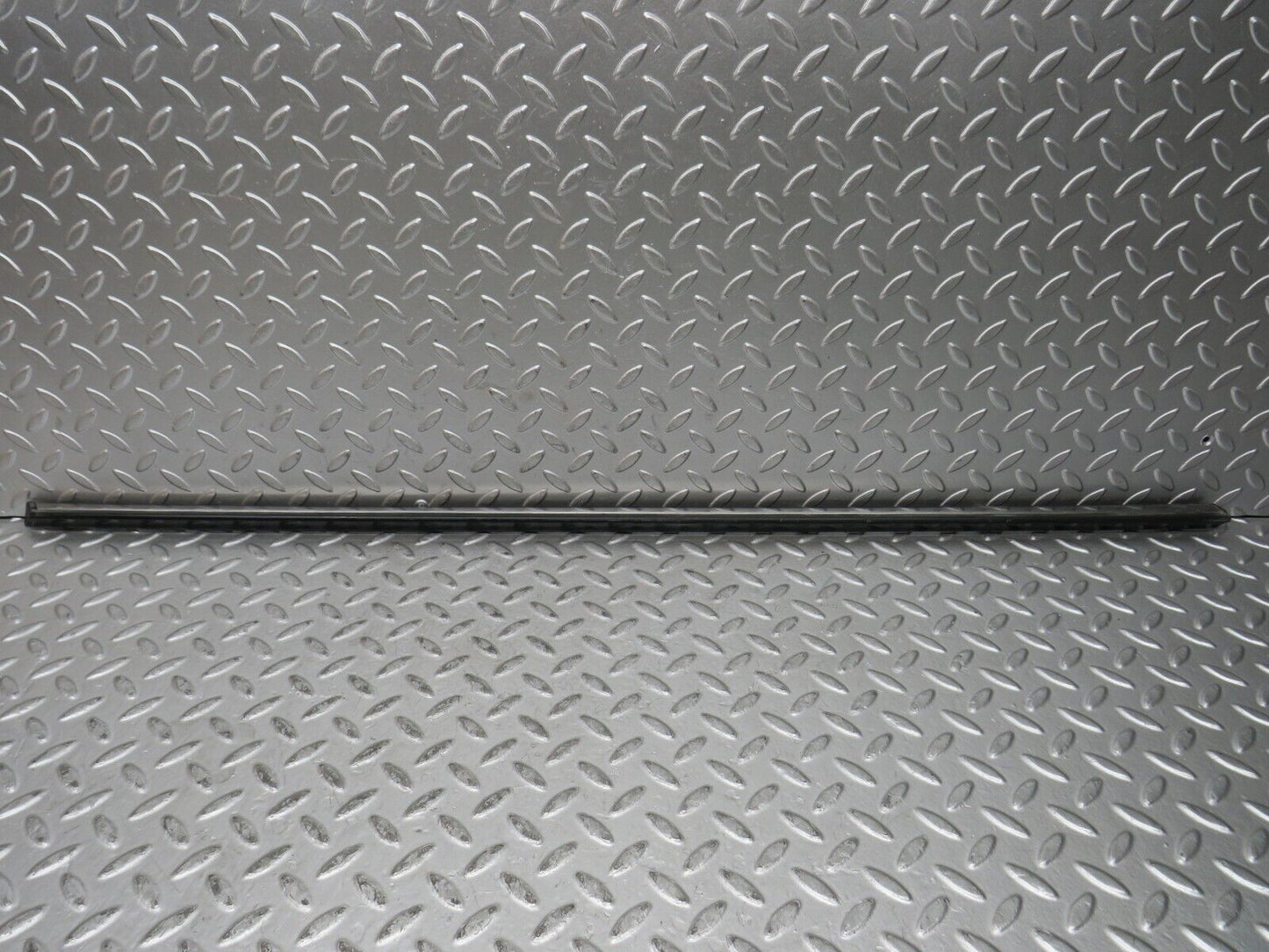 28624 Mercedes-Benz W123 280E Front Left Door Centre Moulding Trim