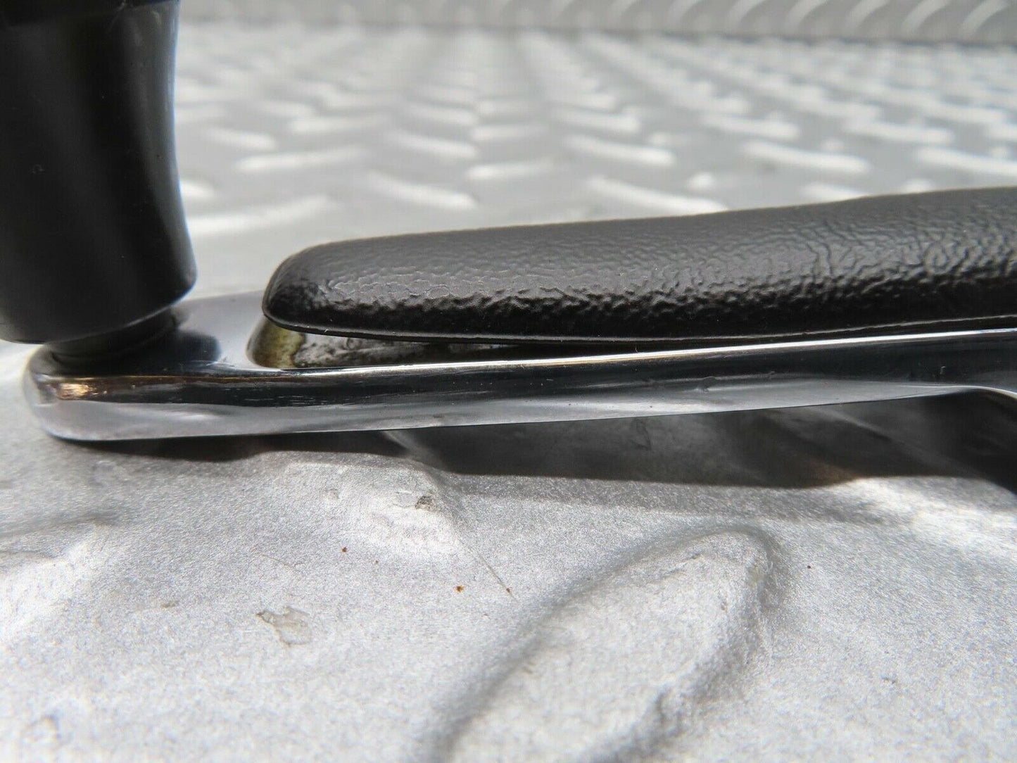 13123 Mercedes-Benz W111 220S Window Lifter Crank Handle