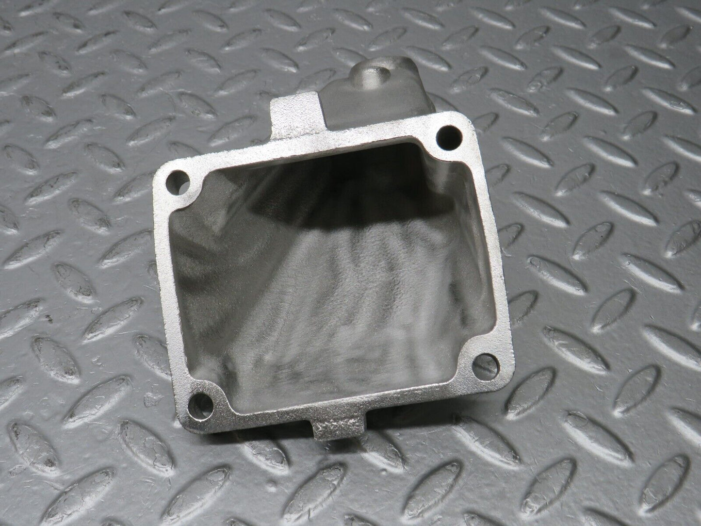 38626 Mercedes-Benz R129 280SL Coupe Engine Mount Bracket Left Side 1042230404