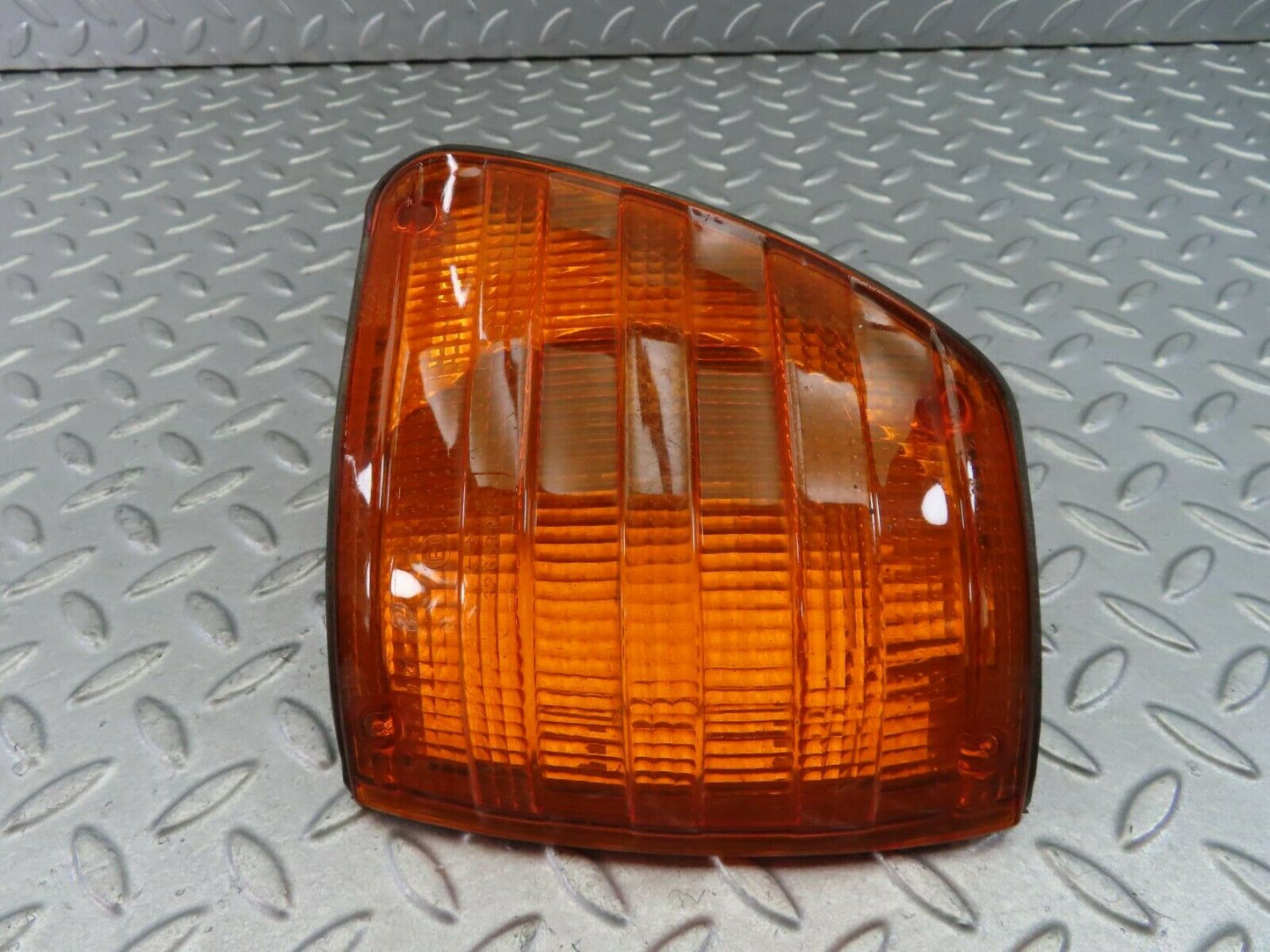 8106 Mercedes-Benz W116 Indicator Light Front Left 1305233001