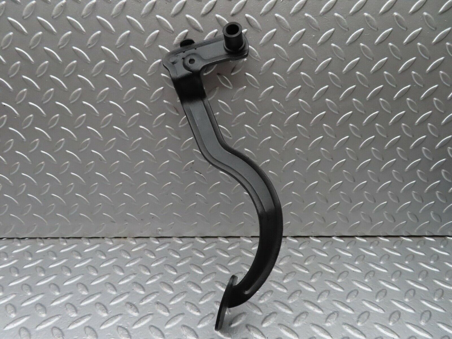18246 Mercedes-Benz W111 220SE Coupe Clutch Pedal