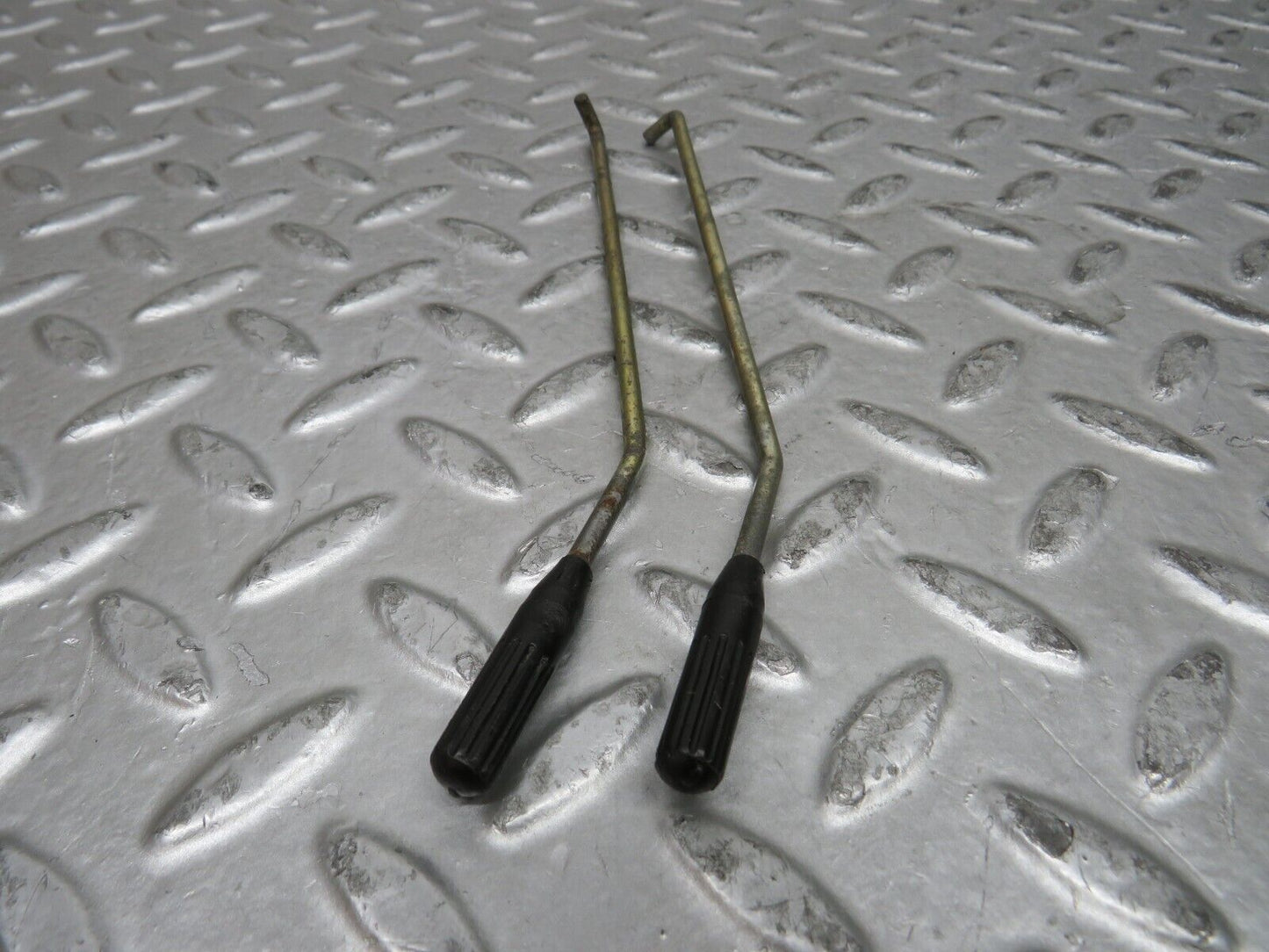 29170 Mercedes-Benz C124 320CE Coupe Door Lock Knob Pair