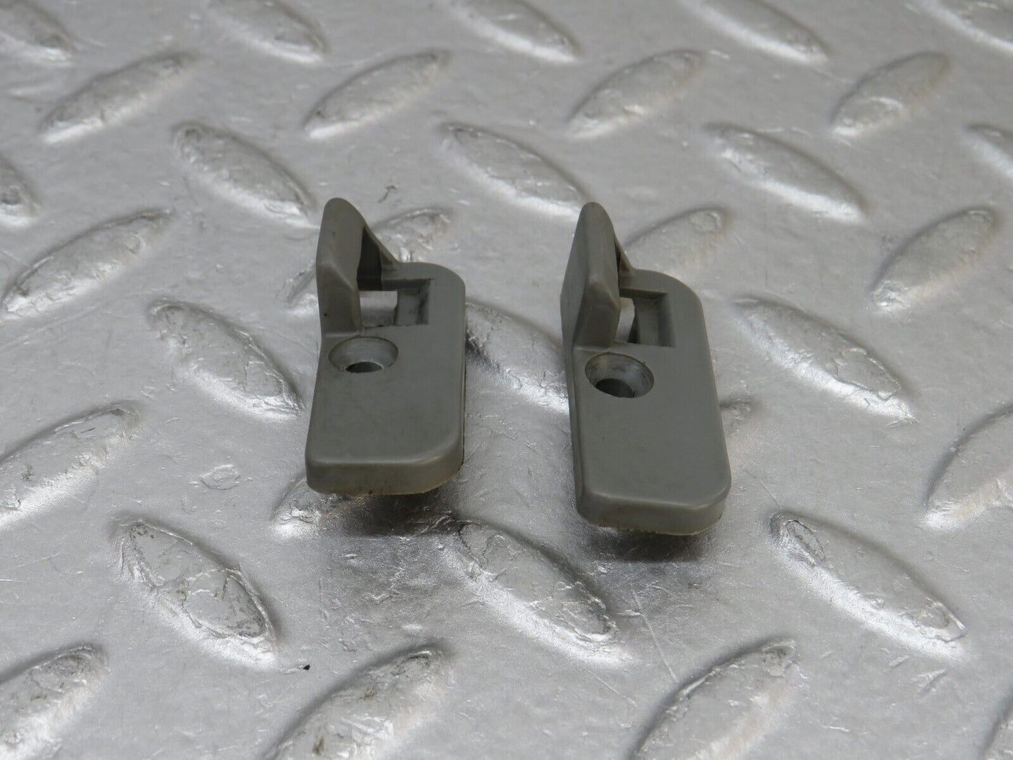 36036 Mercedes-Benz W126 420SE Parcel Shelf Storage Lid Latch 2x 1268460044