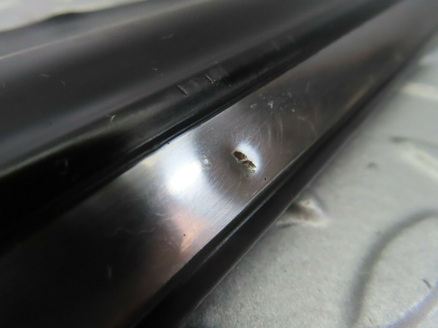 7506 Mercedes-Benz S123 230TE Wagon Front Right Fender Wing Lower Trim