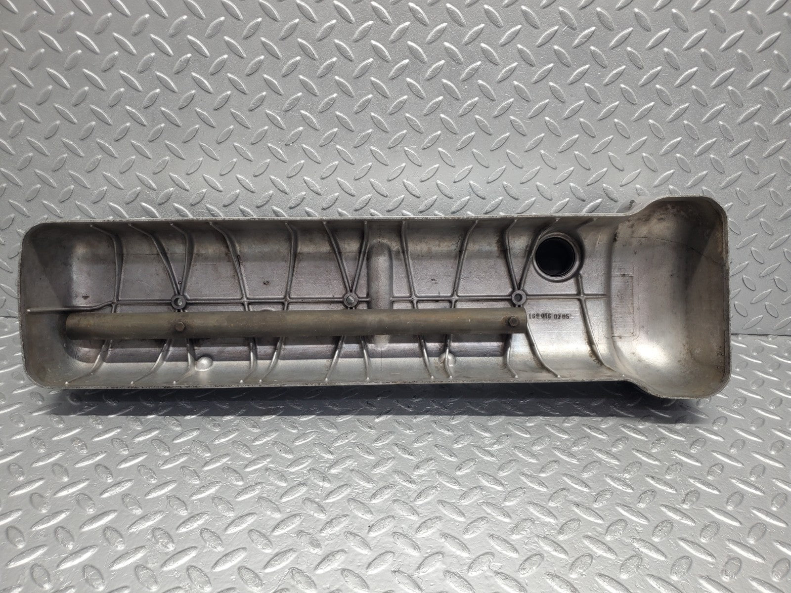 W112 cylinder head cover used OEM