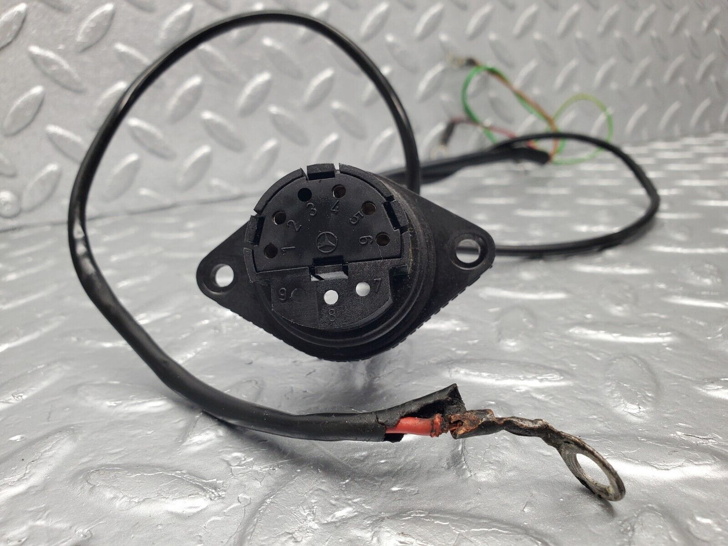 46397 Mercedes-Benz C123 280CE Coupe Diagnostic Connector 1235450026 1235450003