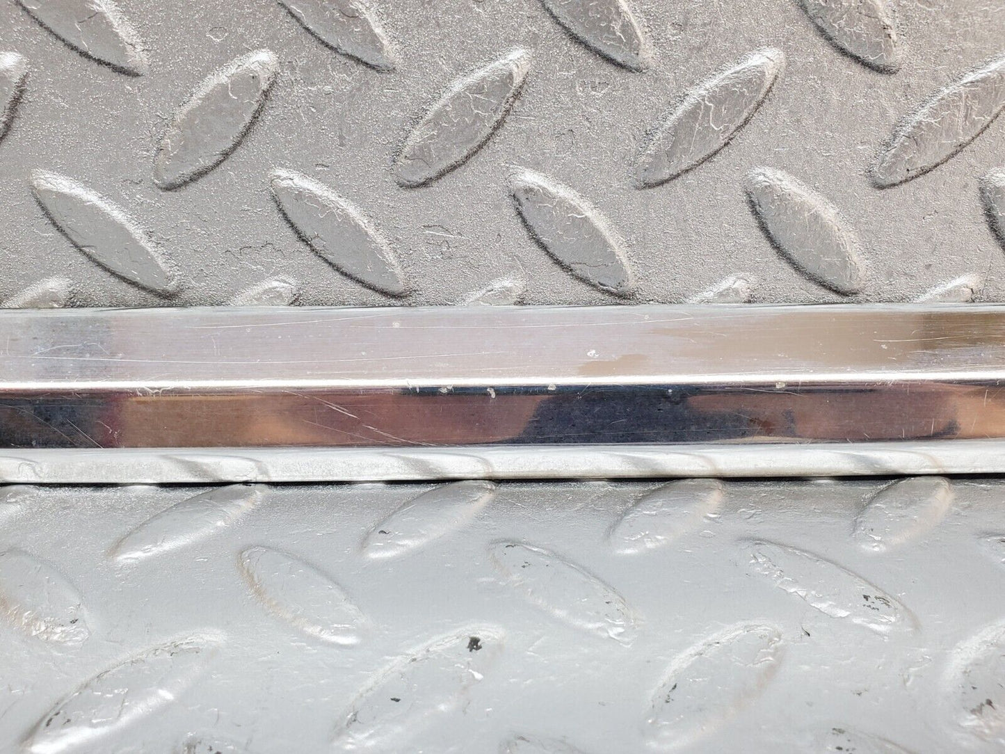 45810 Mercedes-Benz W126 420SE Rear Right Door Chrome Moulding Trim