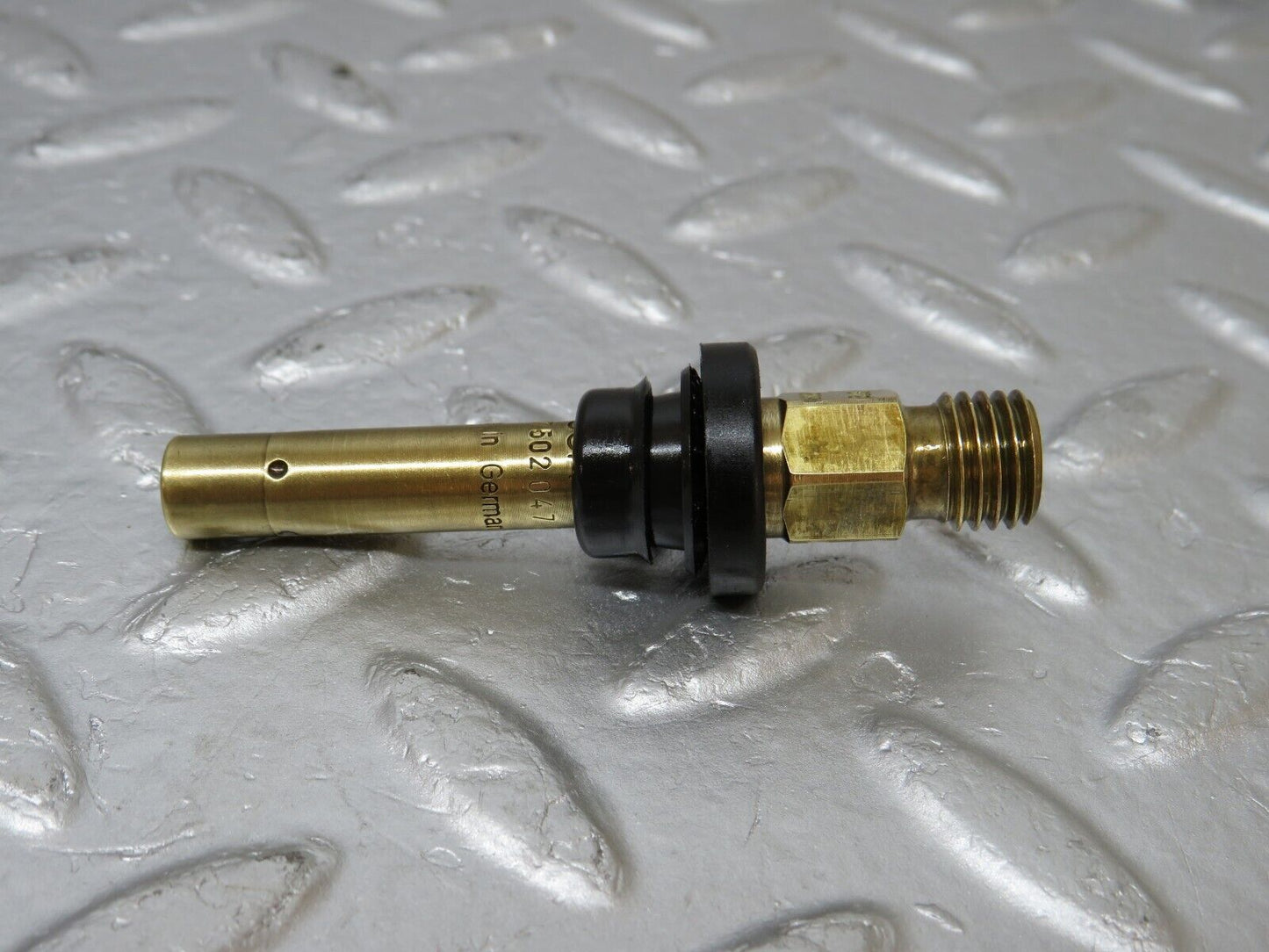34472 Mercedes-Benz C126 380SEC Coupe Fuel Injector Bosch 0437502047