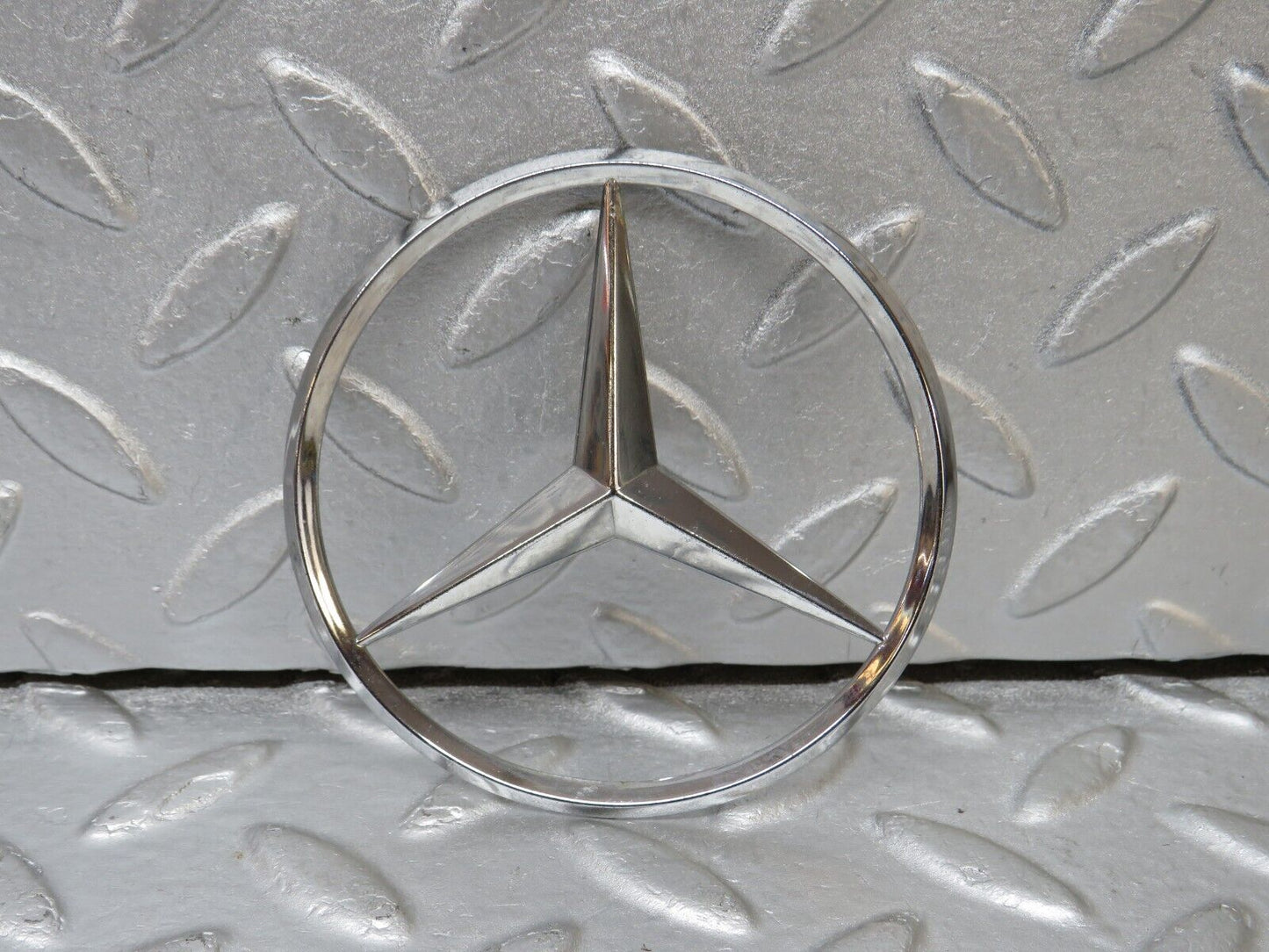 38458 Mercedes-Benz R129 280SL Coupe Trunk Lid Badge Emblem