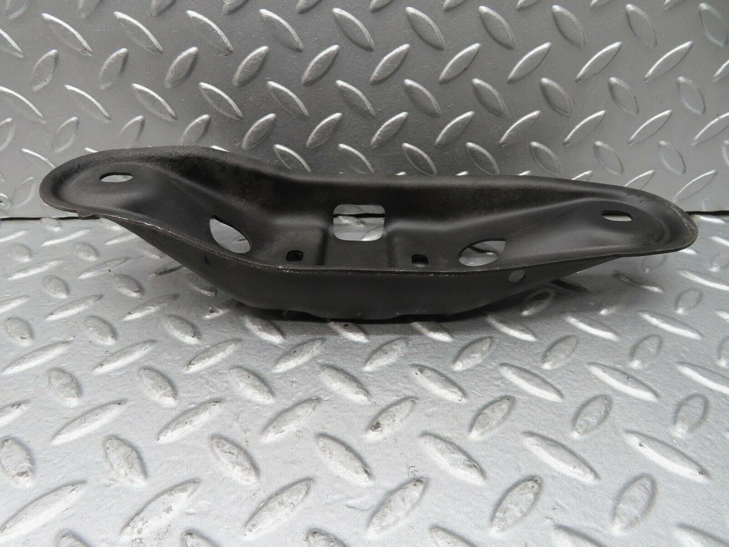 14616 Mercedes-Benz W201 190E Gearbox Bracket