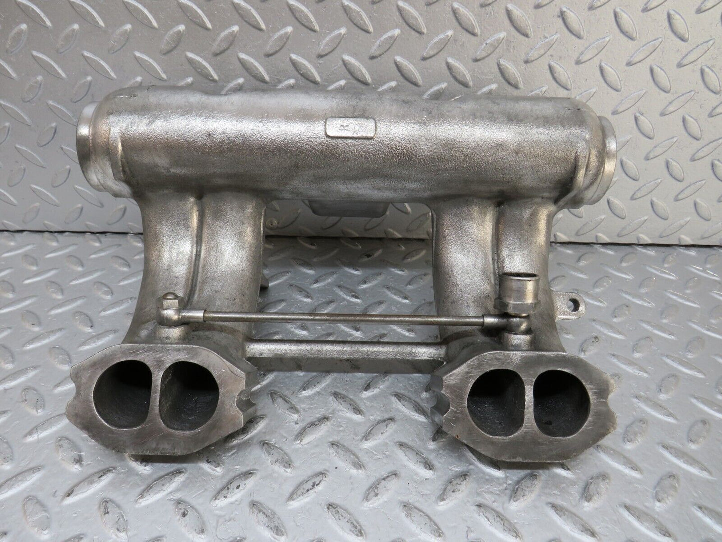 35927 Mercedes-Benz 240D OM616.912 Intake Manifold 6151410201