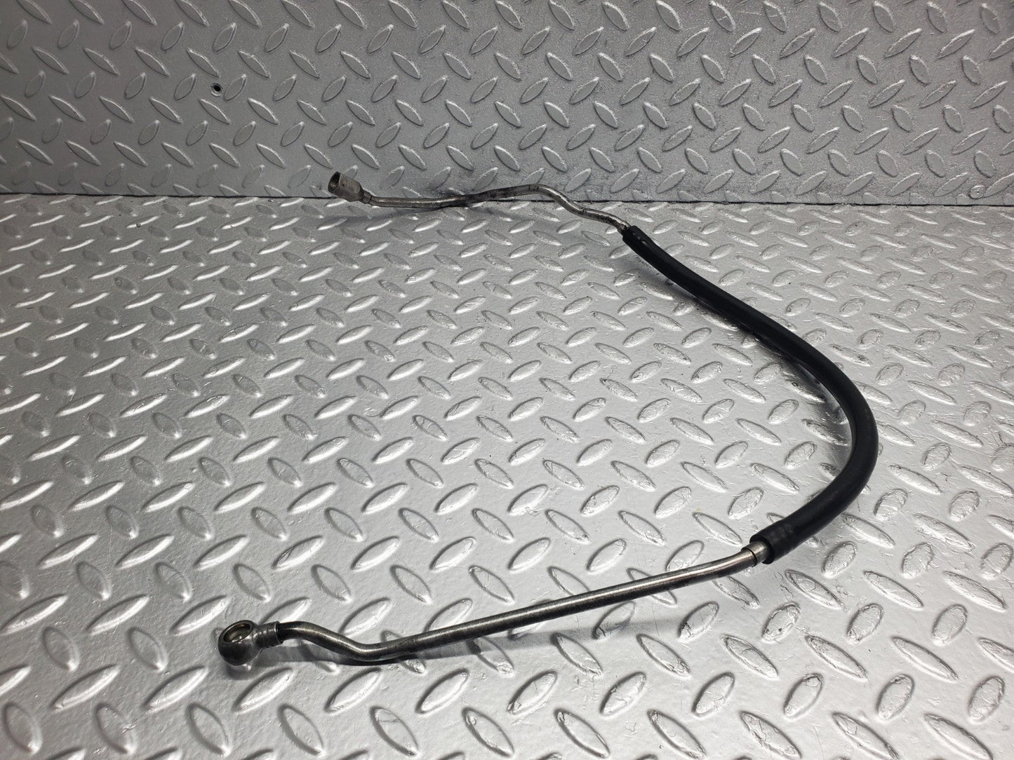 W124 Wagon fuel pipe line used OEM