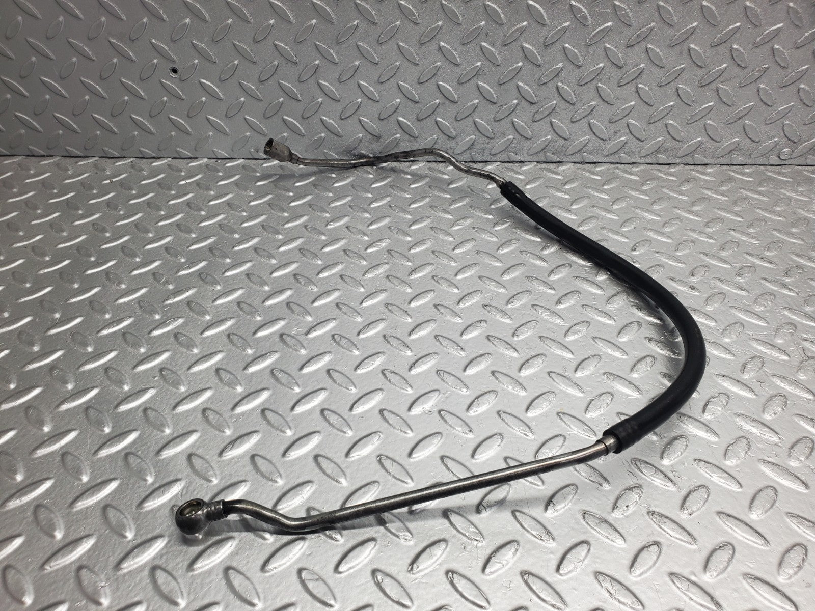 W124 Wagon fuel pipe line used OEM