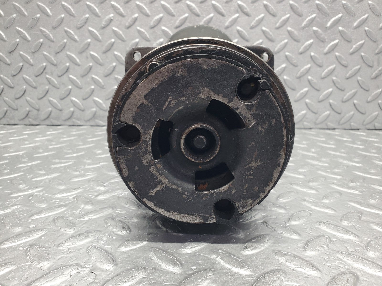 W126 Coupe air conditioning compressor used OEM