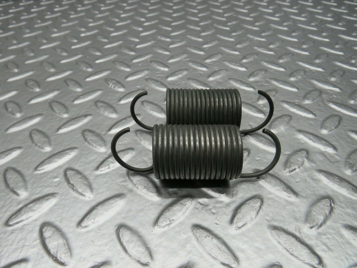 22305 Mercedes-Benz S123 280TE Wagon Front Seat Adjustment Spring Pair
