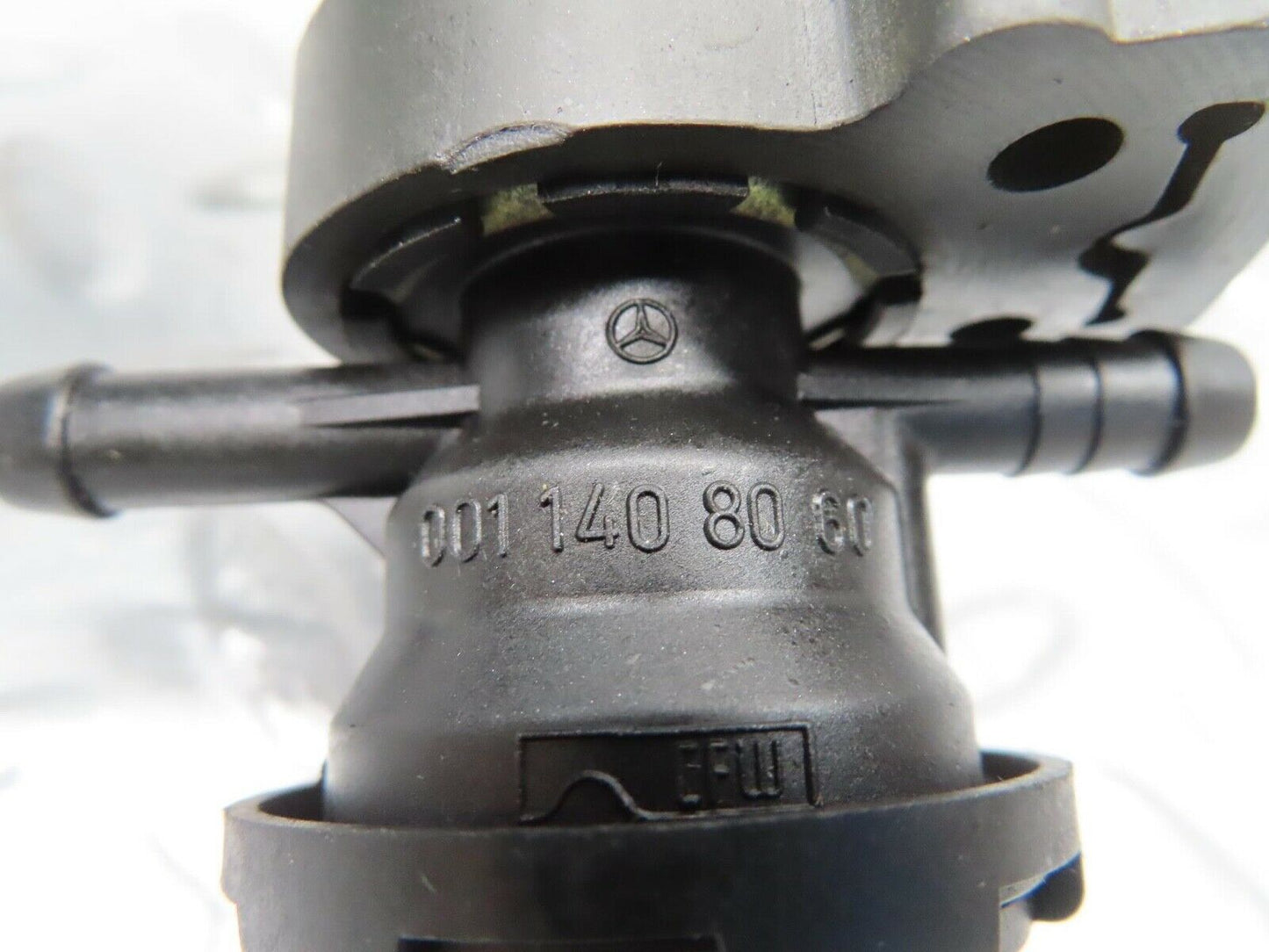 15094 Mercedes-Benz W140 S320 Fuel Regeneration Vacuum Valve 0011408060