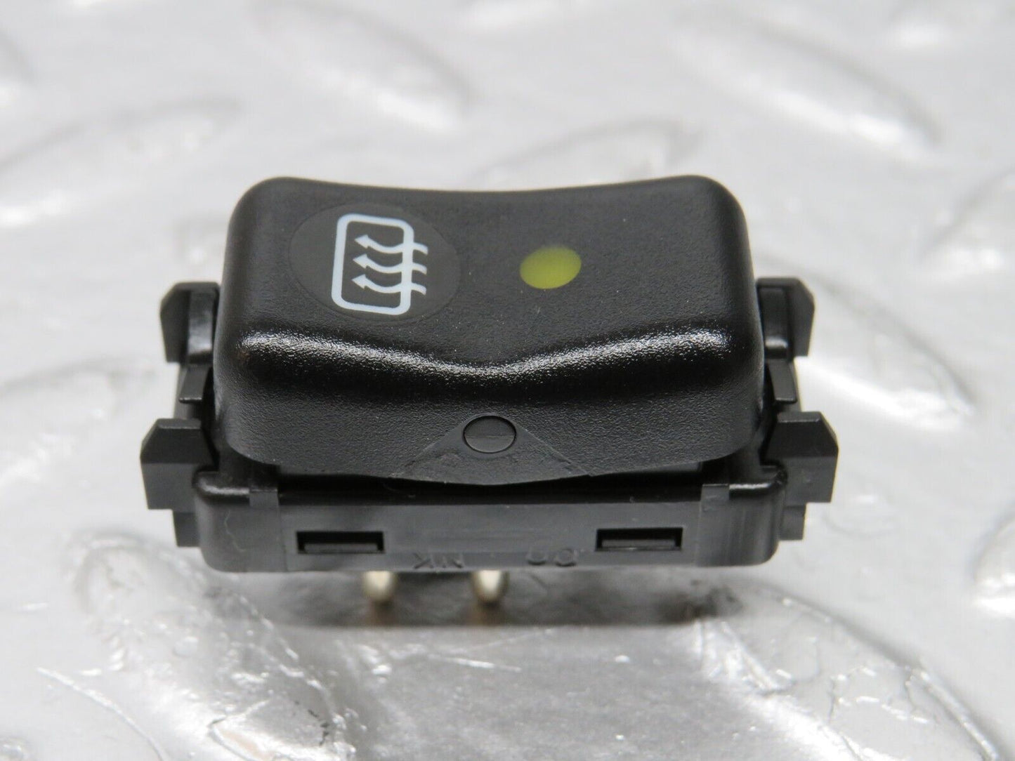 34056 Mercedes-Benz W124 260E Rear Windscreen Defroster Switch 1248201010