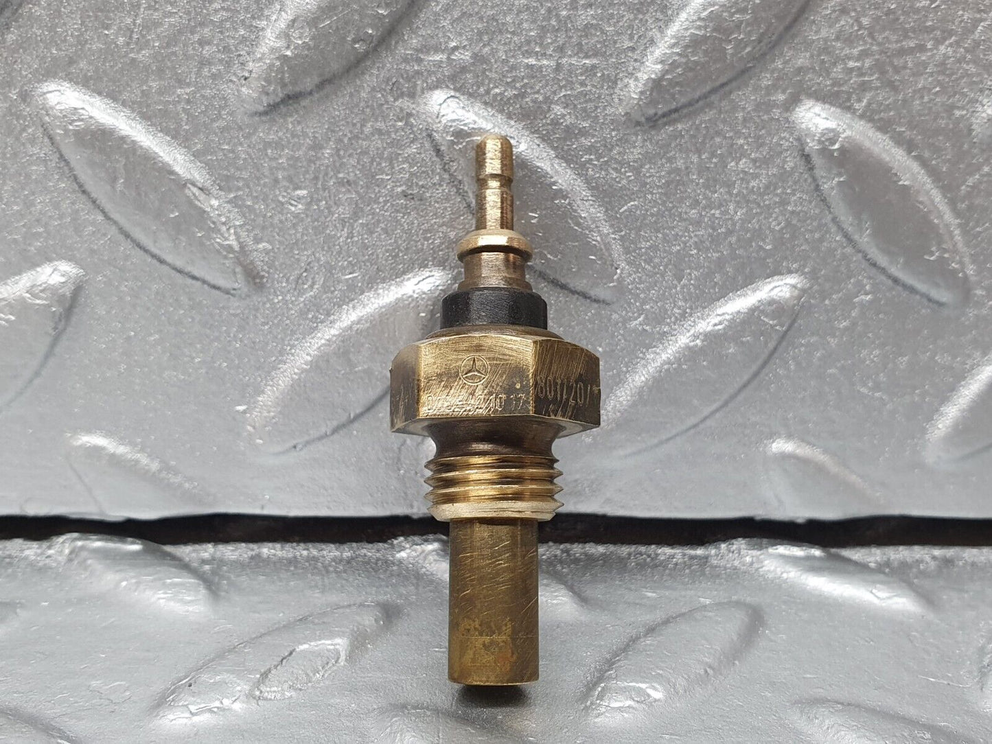 41333 Mercedes-Benz W123 280E Coolant Temperature Sensor VDO 0055421017