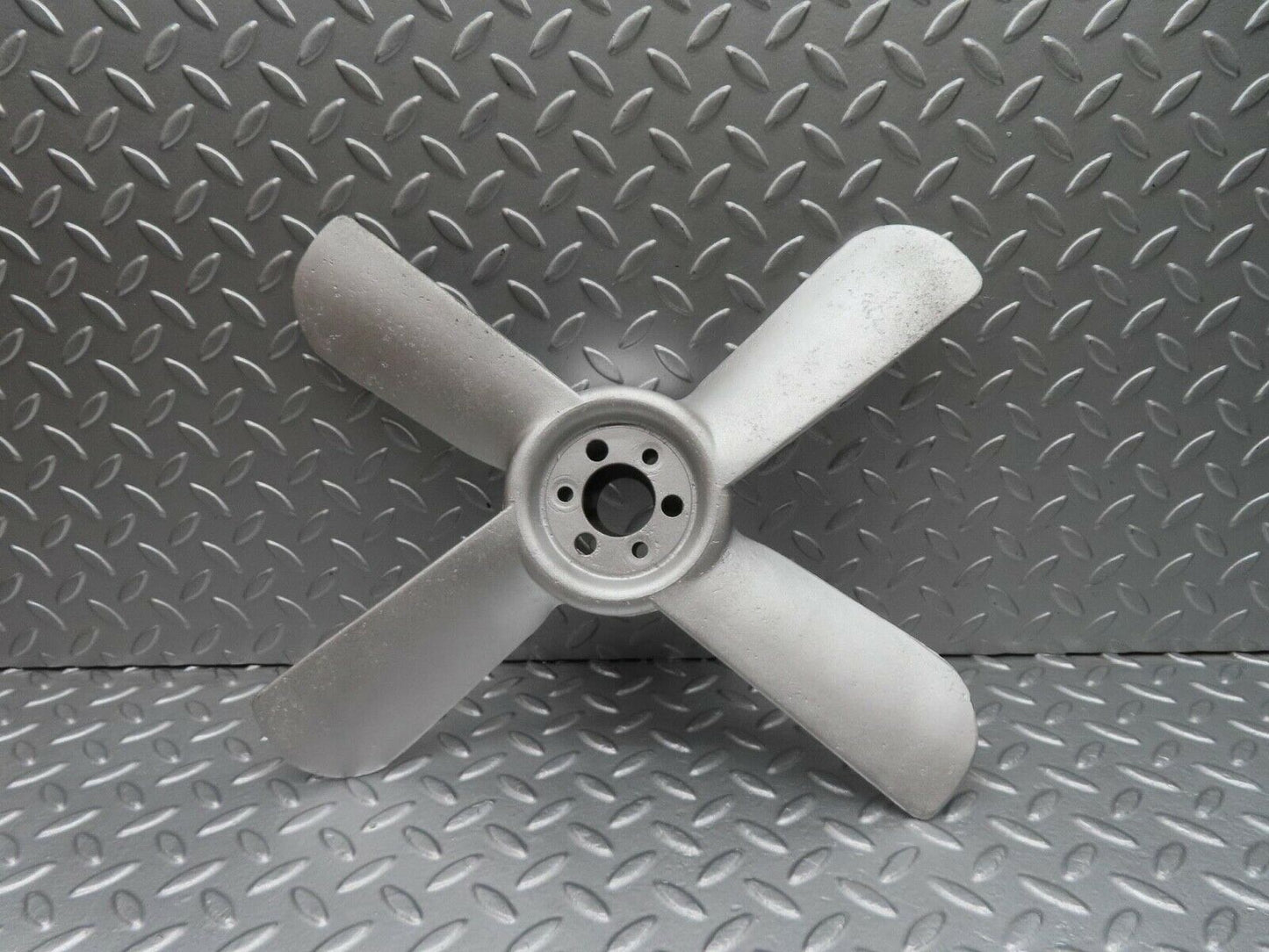 12693 Mercedes-Benz W111 220SE Engine Cooling Fan 1802050806