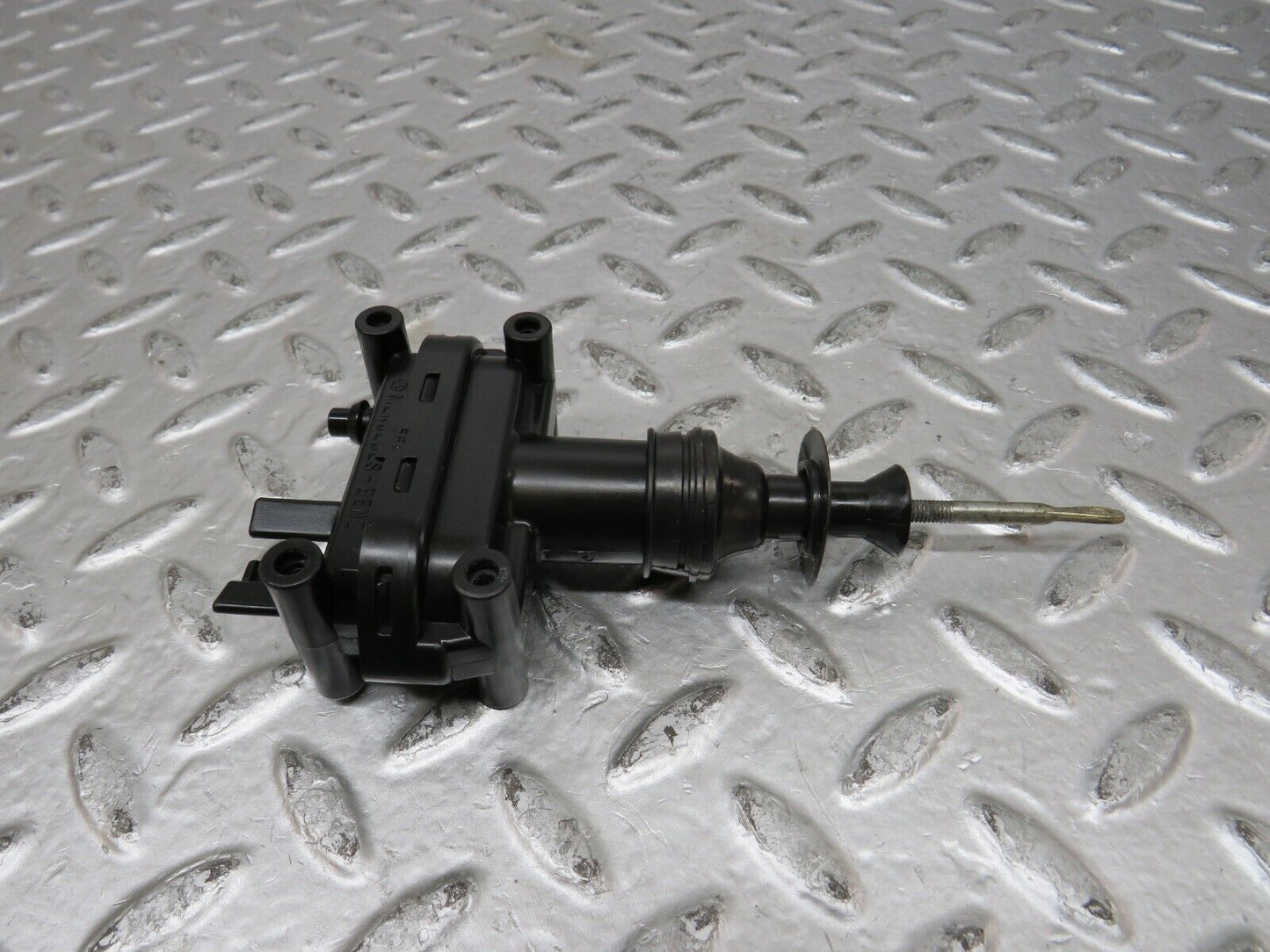 27497 Mercedes-Benz S124 300TE Wagon Door Lock Vacuum Actuator Rear Left