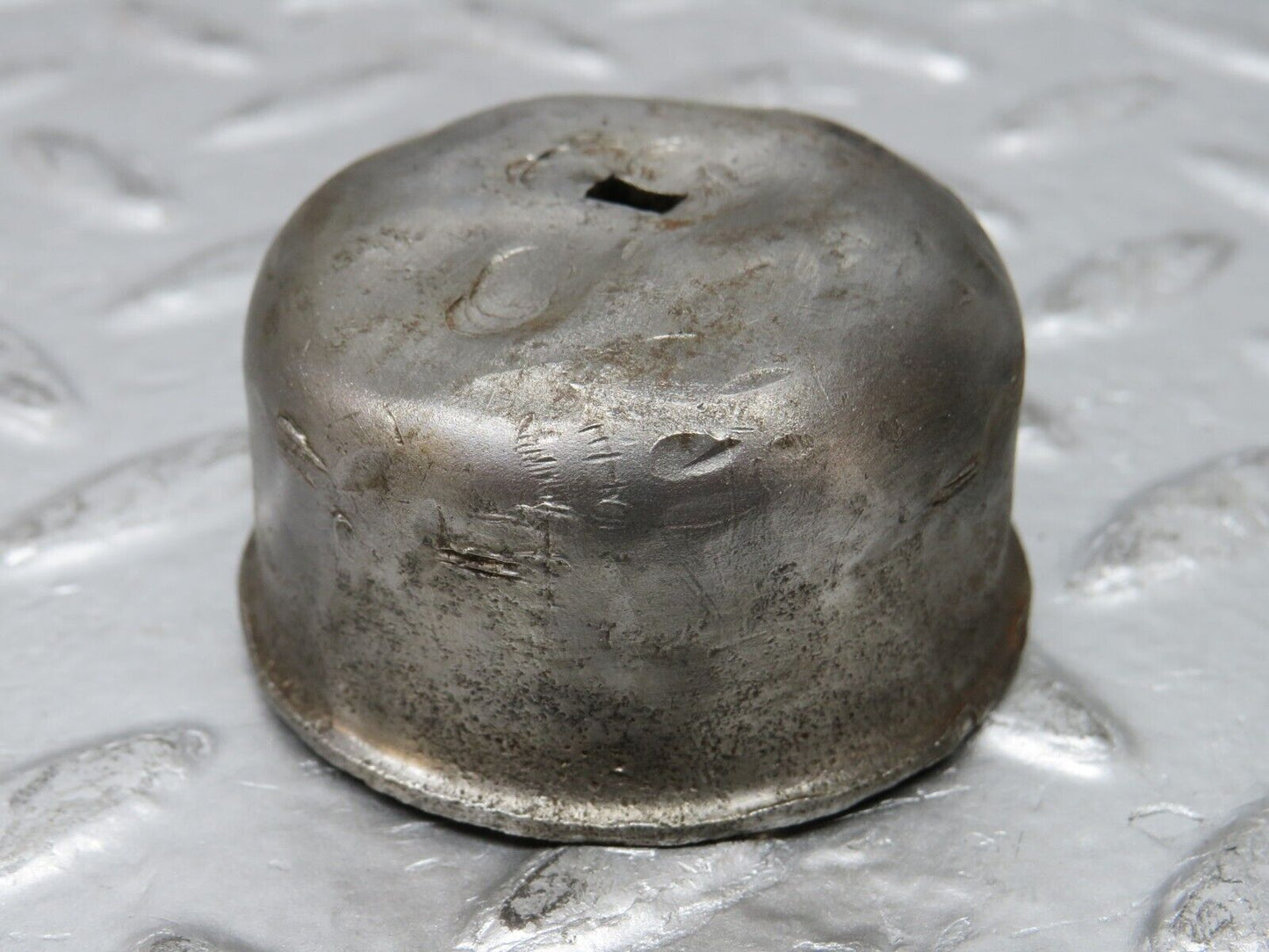 30087 Porsche 924 Wheel Hub Locking Cap