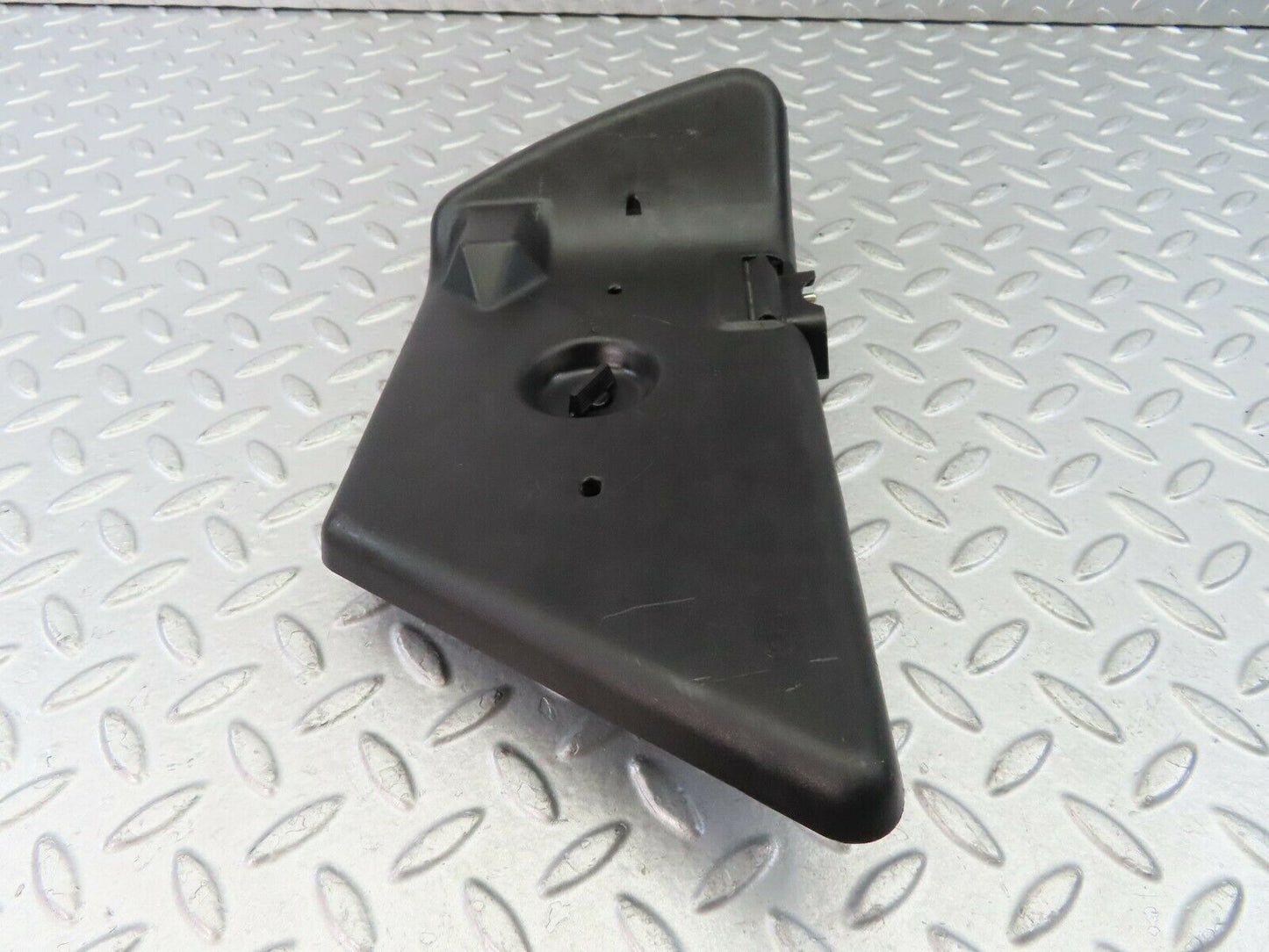9237 Mercedes-Benz C124 300CE Coupe Tail Light Cover Right Side