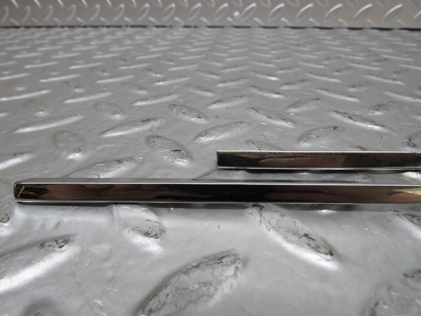 26179 Mercedes-Benz W116 450SE Dashboard Chrome Trim