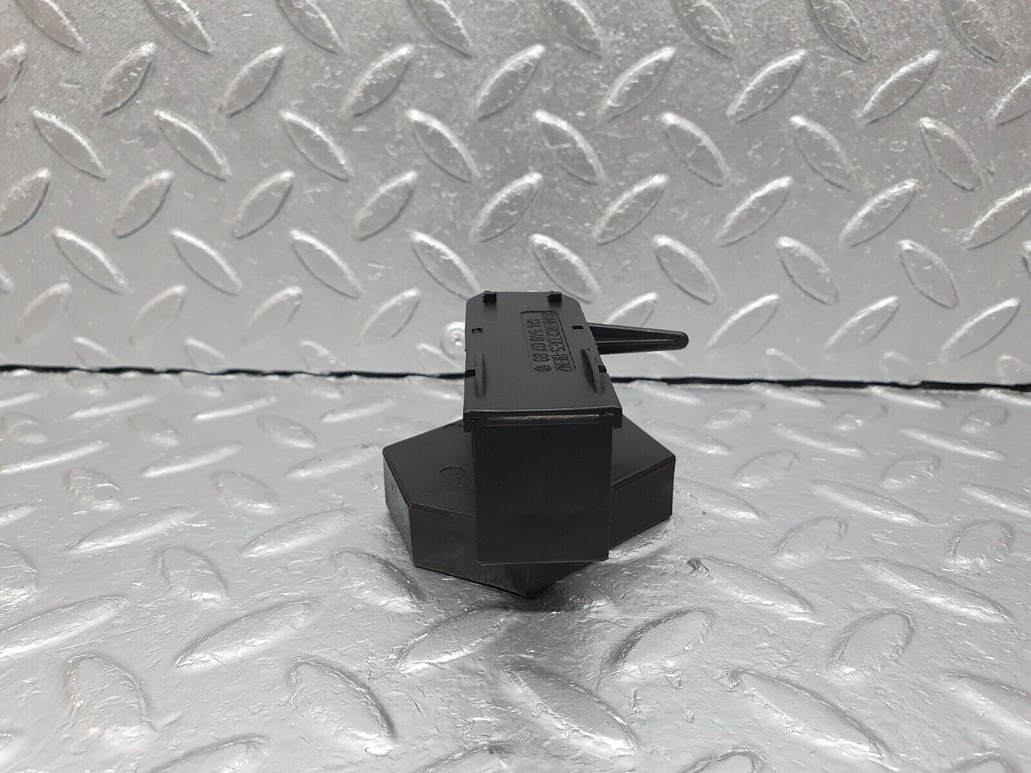 41659 Mercedes-Benz W124 200E Cable Wire Distributor Connector 1245400769