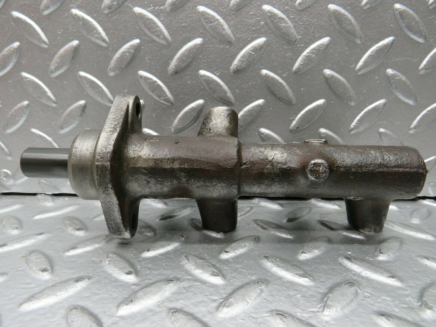 24072 Mercedes-Benz W123 280E Brake Master Cylinder Ate