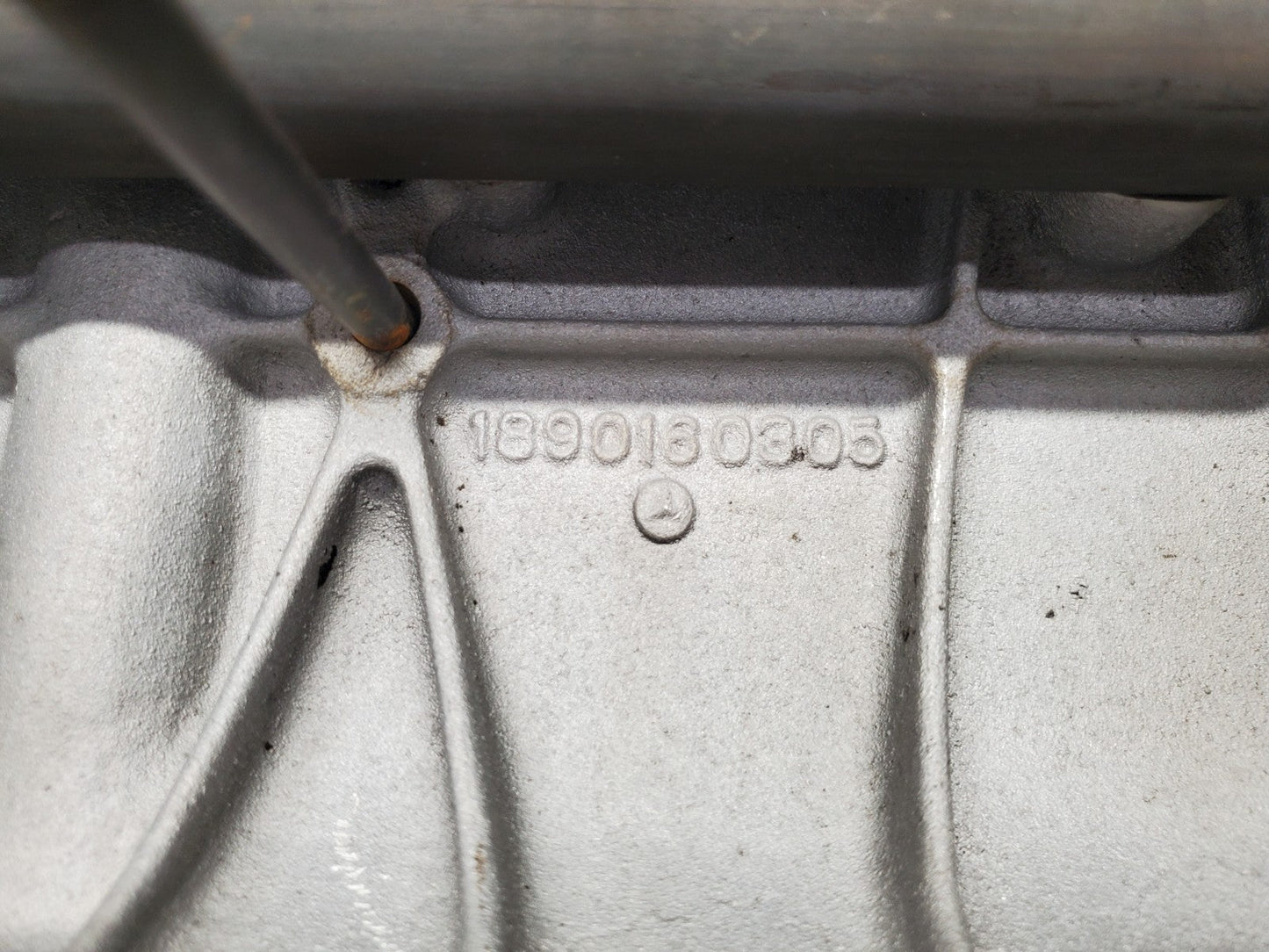 W112 cylinder head cover used OEM