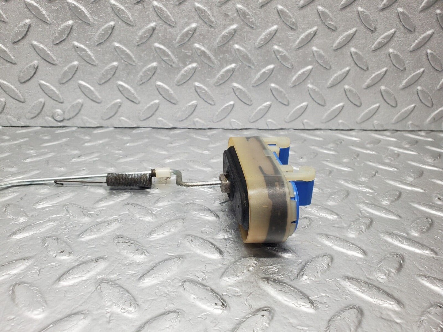 46623 Mercedes-Benz C123 280CE Coupe Front Seat Folding Vacuum Actuator